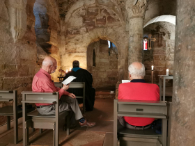 Belebtes Kloster: Literaturgottesdienst im Kloster Memleben mit Pfarrer Daniel Schilling-Schön und L