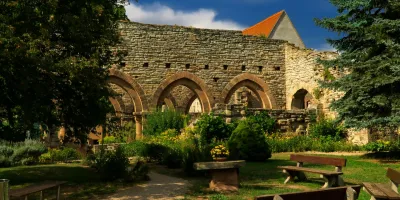 Belebtes KlosterOra et labora – Benediktinermönche im Kloster Memleben, Klostermahl