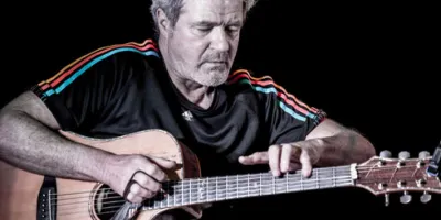 Konzert mit: BORNZERO - psychedelische Freistil-Gitarren-Performance