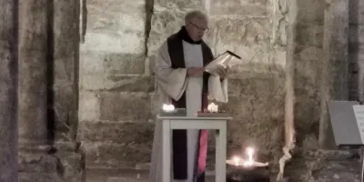 Belebtes Kloster  Ora et labora – Benediktinermönche im Kloster Memleben, Abendandacht